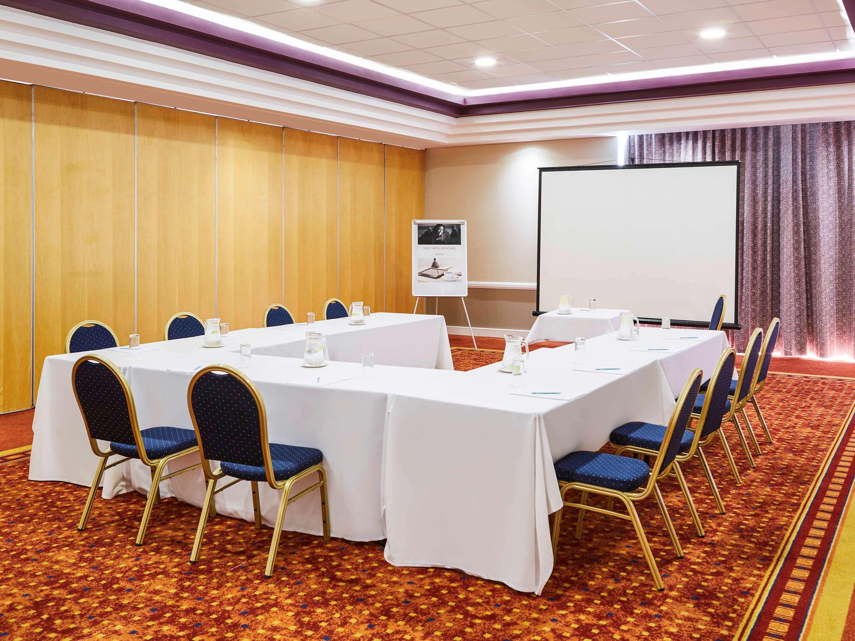Mercure St Helens St Helens  Екстериор снимка
