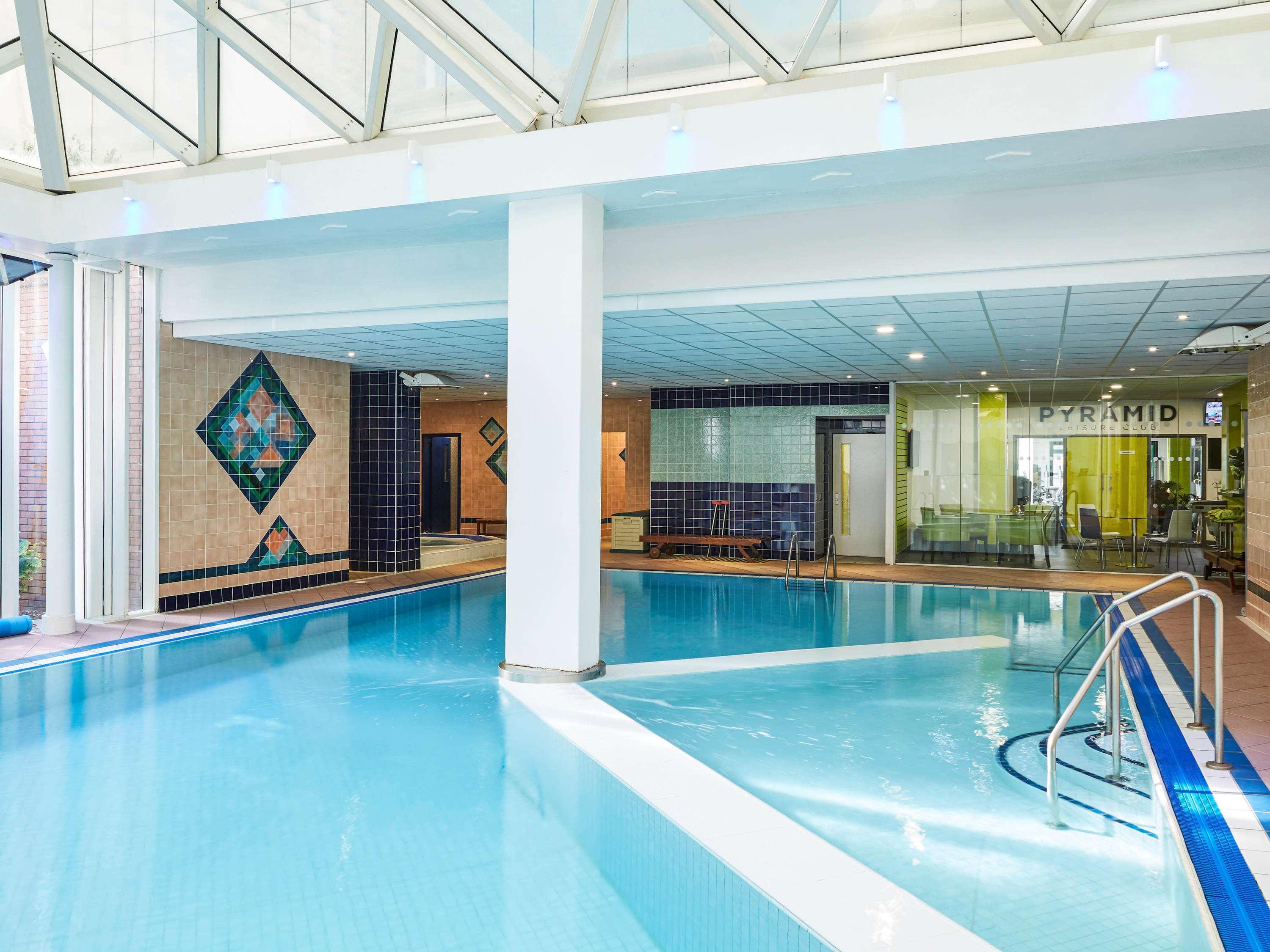 Mercure St Helens St Helens  Екстериор снимка