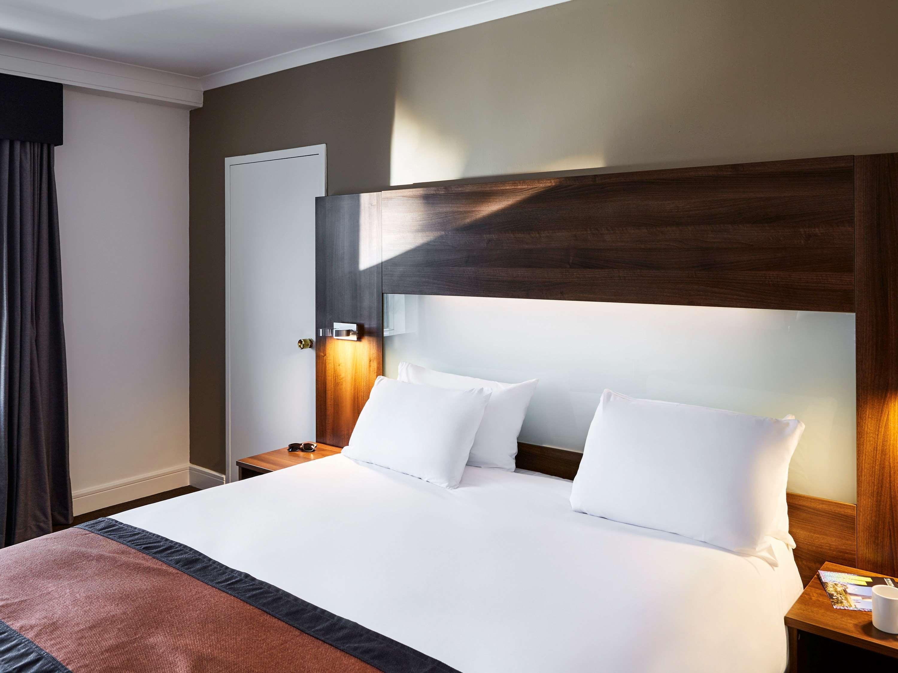 Mercure St Helens St Helens  Екстериор снимка