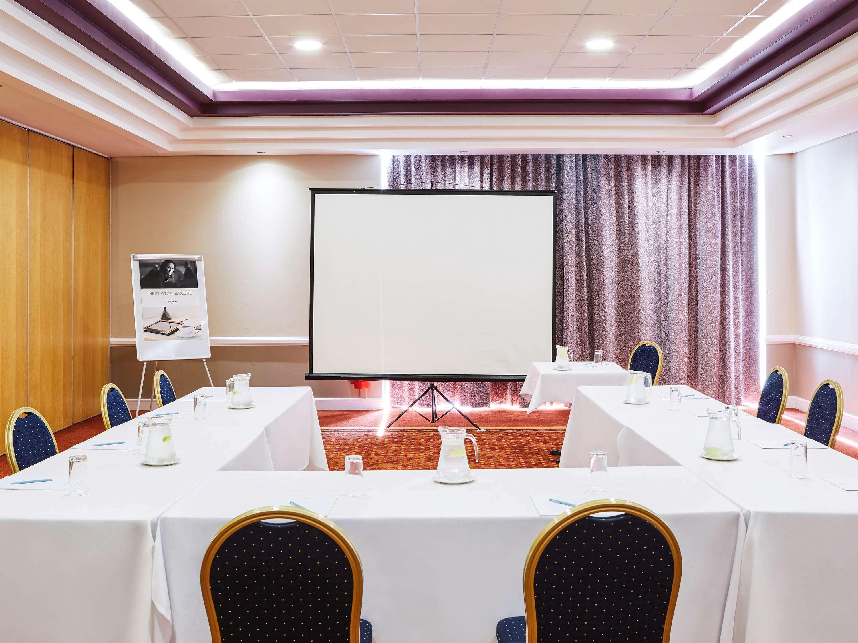 Mercure St Helens St Helens  Екстериор снимка