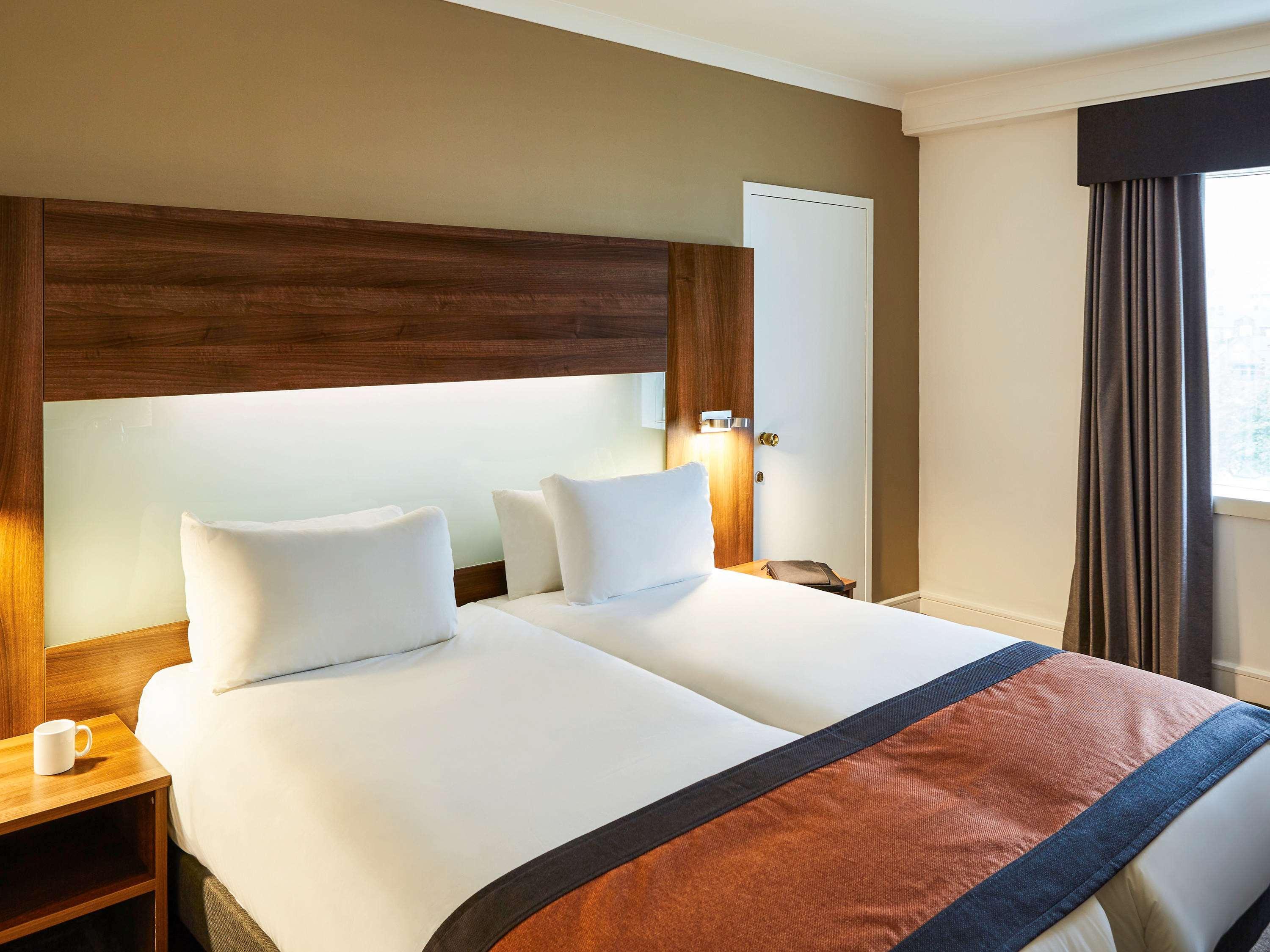 Mercure St Helens St Helens  Екстериор снимка