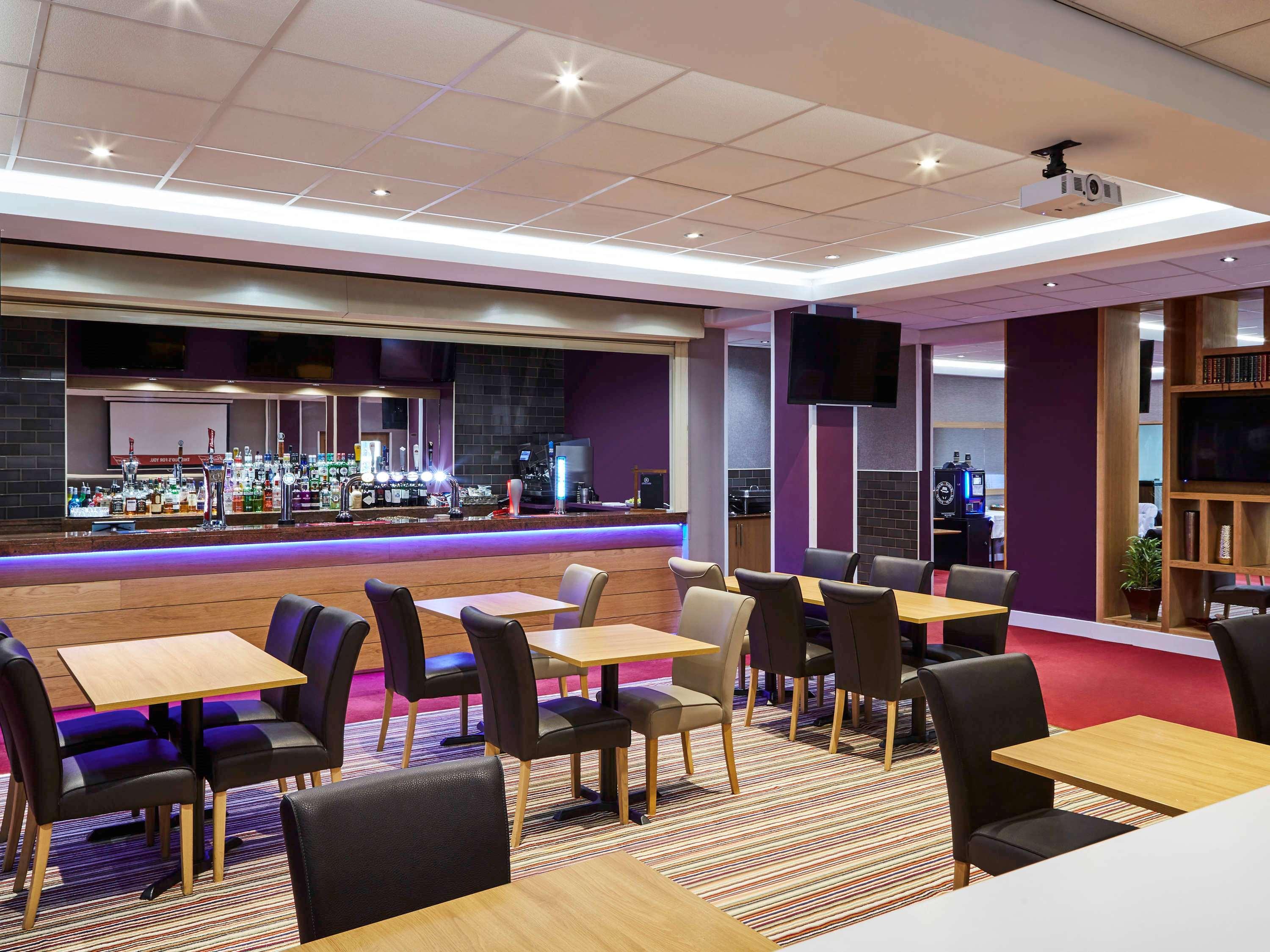 Mercure St Helens St Helens  Екстериор снимка