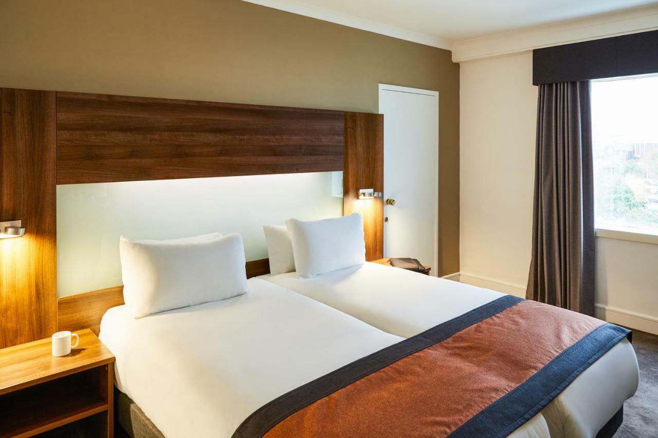 Mercure St Helens St Helens  Екстериор снимка